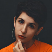 Laura Zanoni author icon