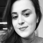 Amanda Oliveira author icon